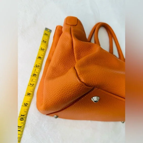 Mark and Graham Elisabetta Slouch Pebbled Leather Handbag - Picture 6 of 9